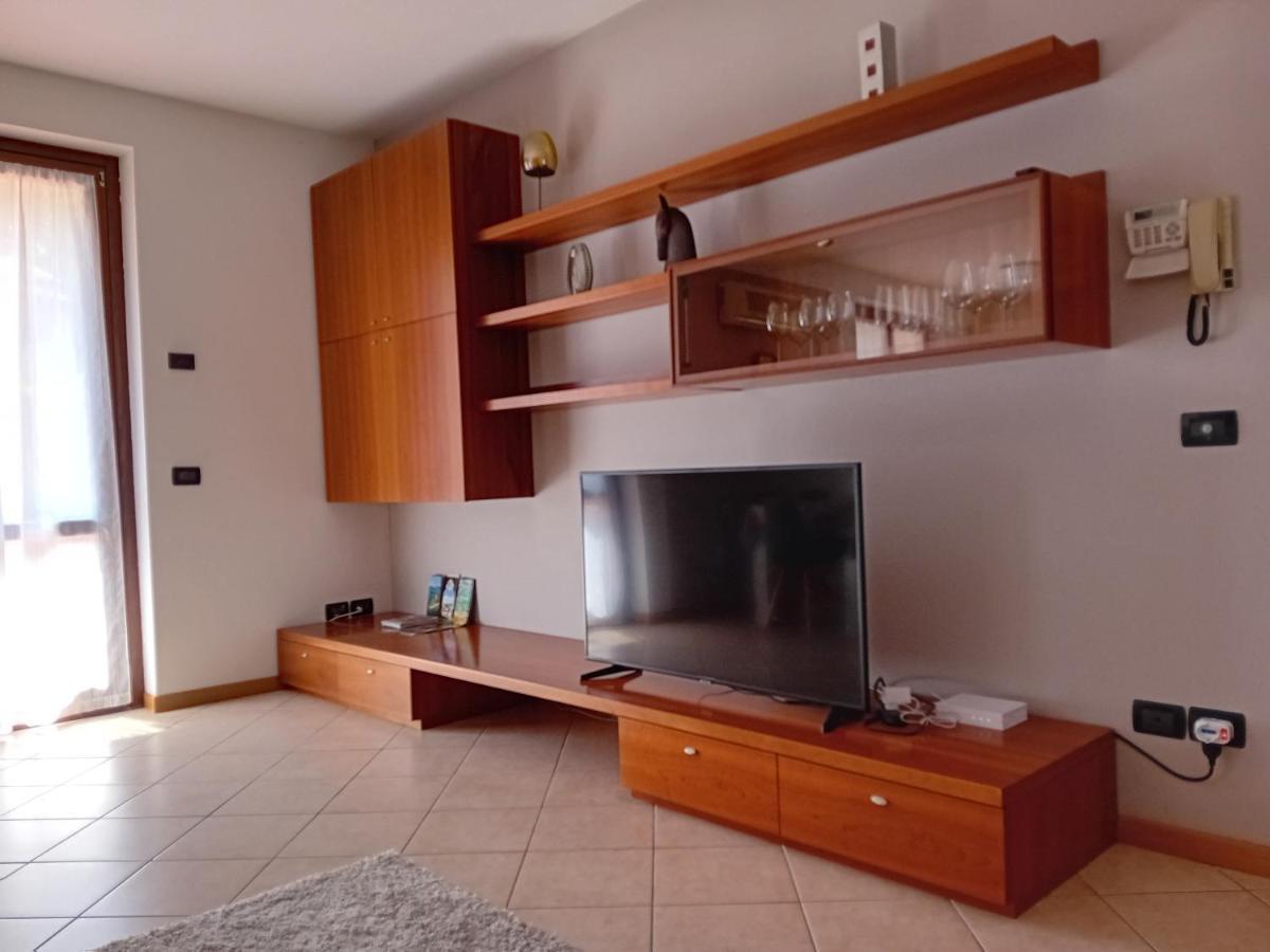Апартаменты Casa Adela Дезенцано-дель-Гарда Экстерьер фото